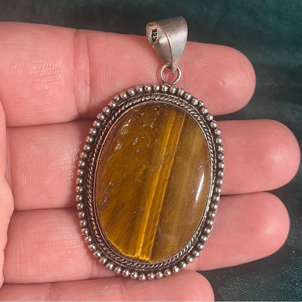 Tiger eye crystal pendant